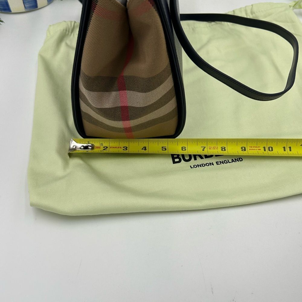 Women’s Burberry Banwell classic check handbag with detachable shoulder strap - Picture 11 of 15